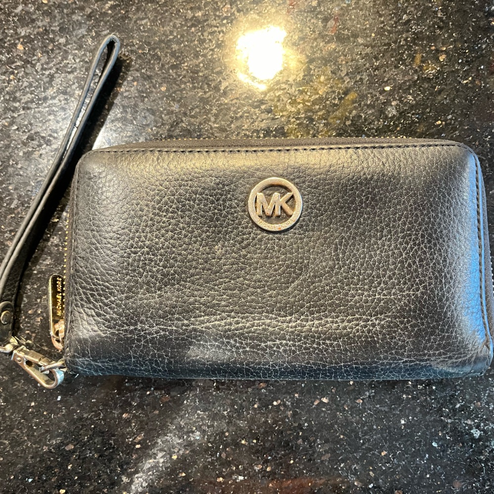 Michael Kors zip around wallet
